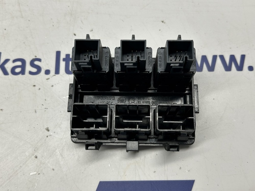 MAN switch panel 81617010539, 81639090460