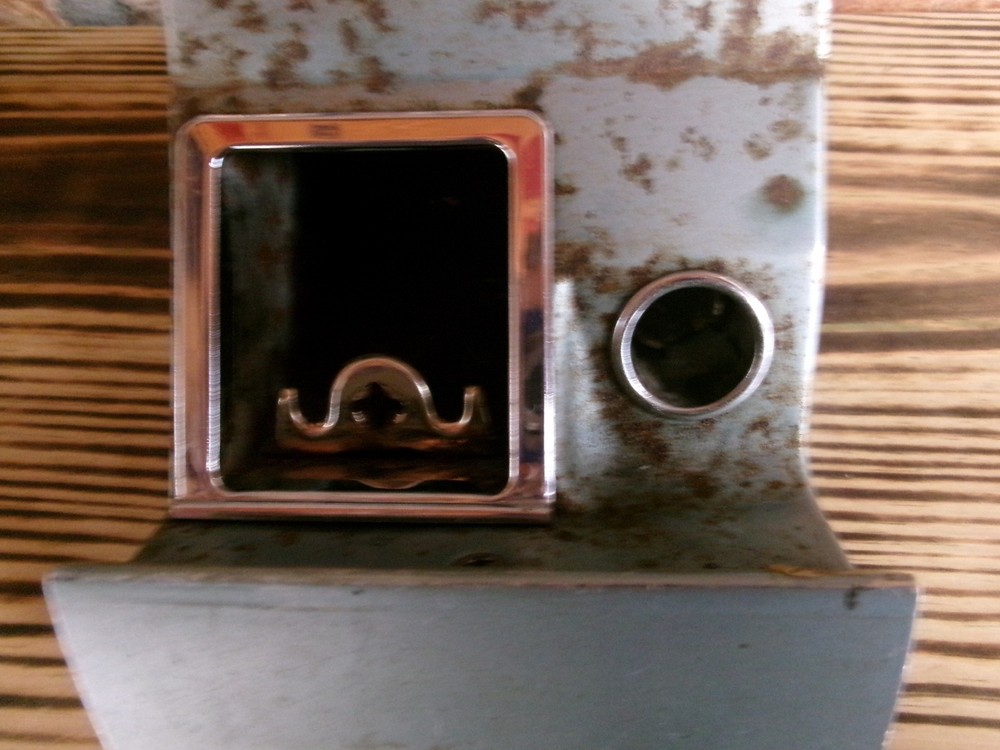 1961 CADILLAC DASH ASH TRAY AND LIGHTER