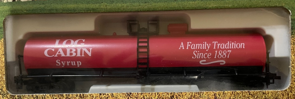 IHC HO - Hy-Vee Savings Express Train Set +Extras