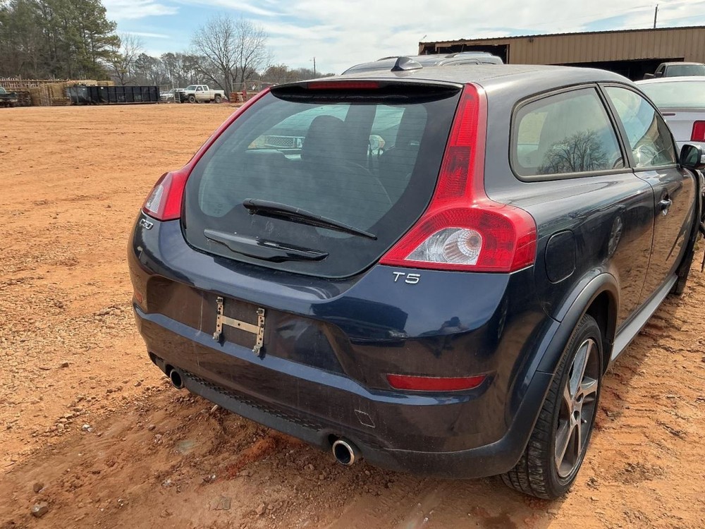 C30 2013 Glove Box 4960387
