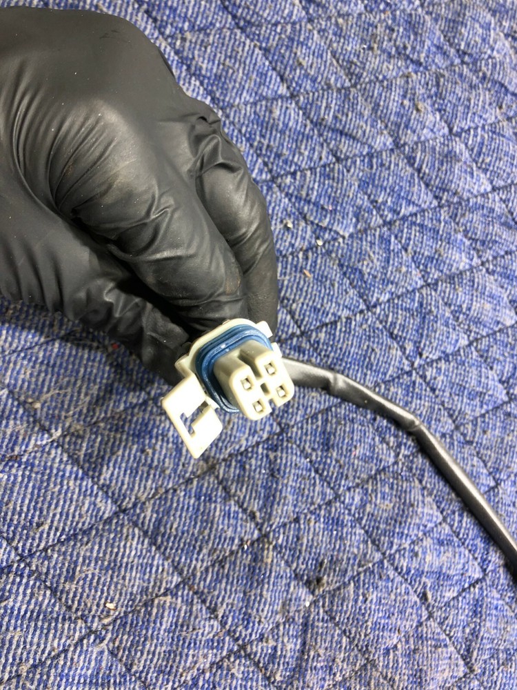 BOSCH 0258010009 GM LAMBDA Oxygen O2 Sensor 12616506 OEM