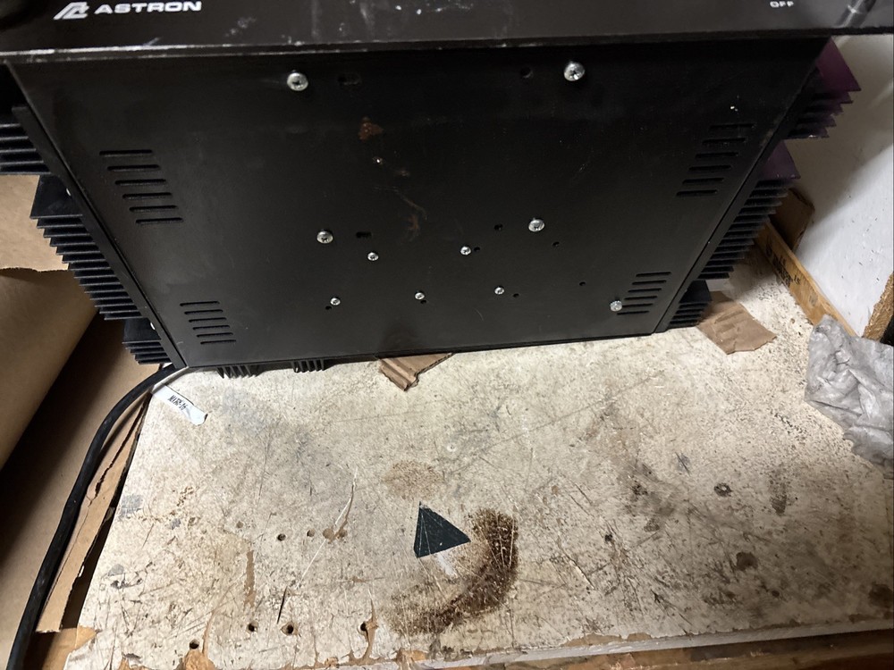 Astron Model RS-10A Regulated Power Supply 10 Amp