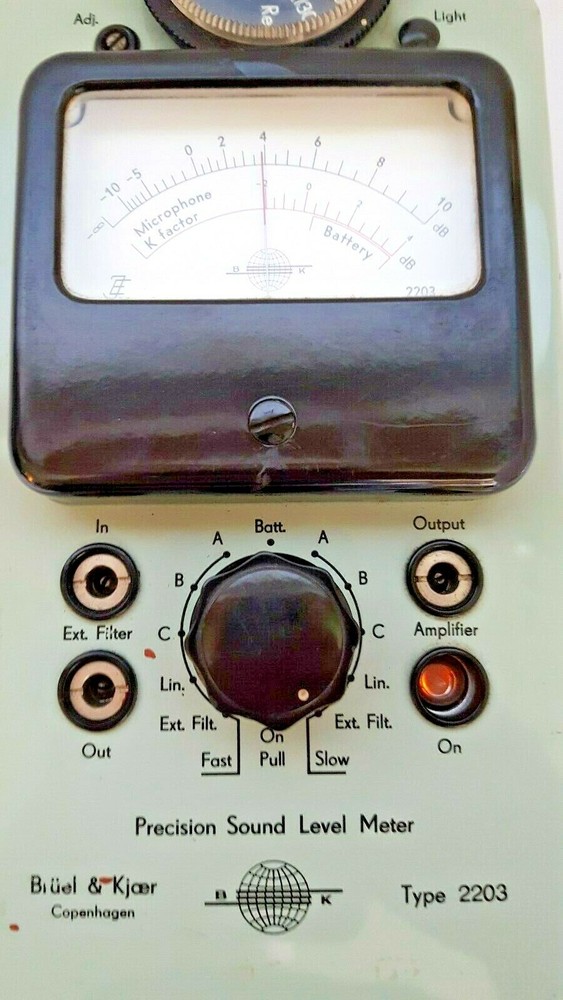 BK Bruel & Kjaer Type 2203 Precision Sound Meter Frequency Analyzer + 4145 Mic!