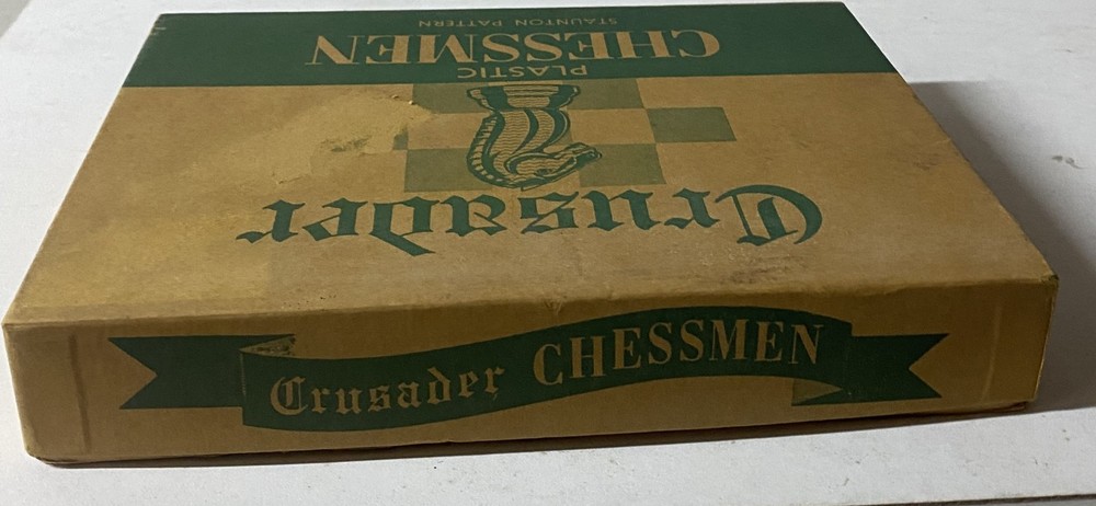 MIB - H Barron Crusader Plastic Chessman Stauton Pattern