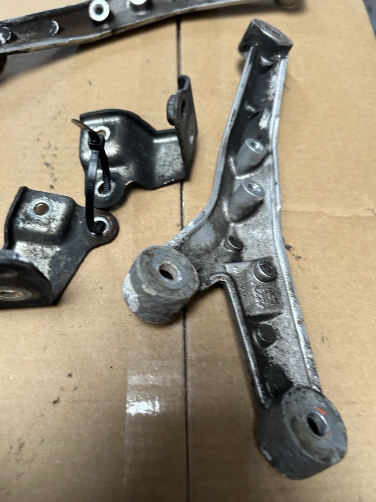 KTM RC 125 Radiator Brackets Mounting Engine Brackets 2014 2015 2016 RC125