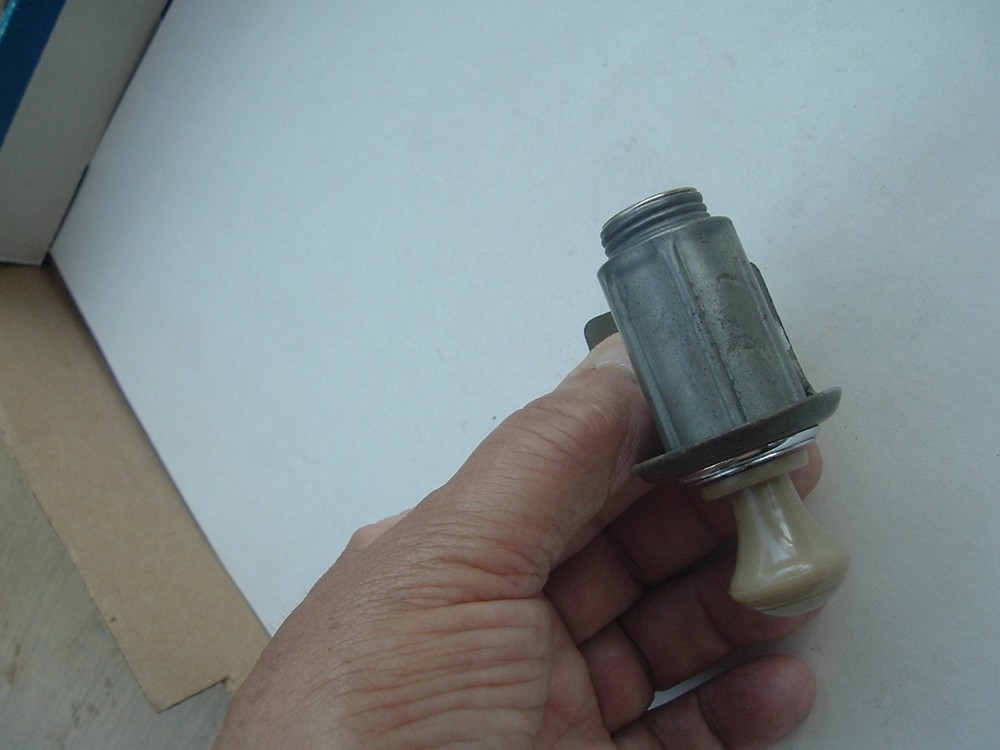 Hudson Automobile Cigarette Lighter Nob