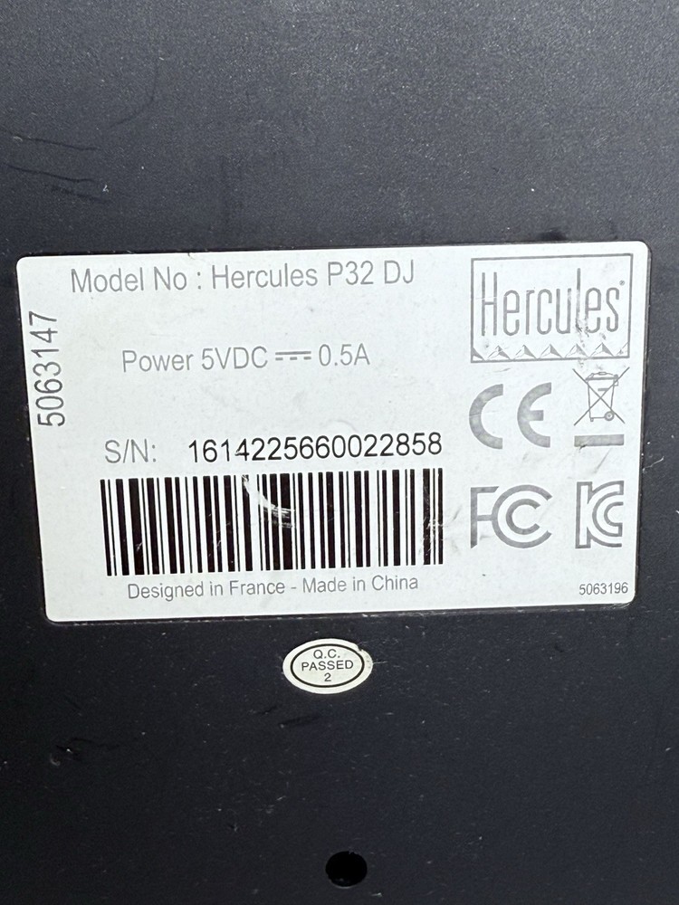 Hercules P32 Advanced DJ Controller with High Performance Pads DJCONTROL-P32