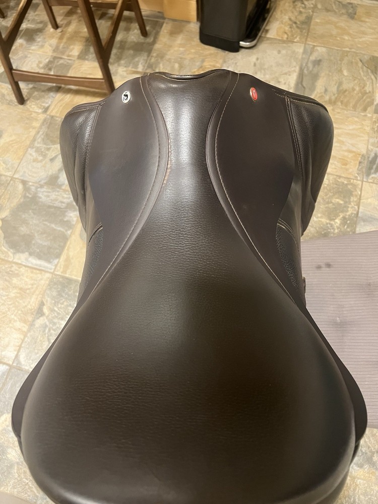 Thorowgood T8 all purpose 18” saddle