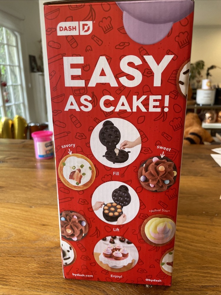 Express Mini Cupcake Maker Dash Easy Lifting Tray Non Stick Surface Makes 9