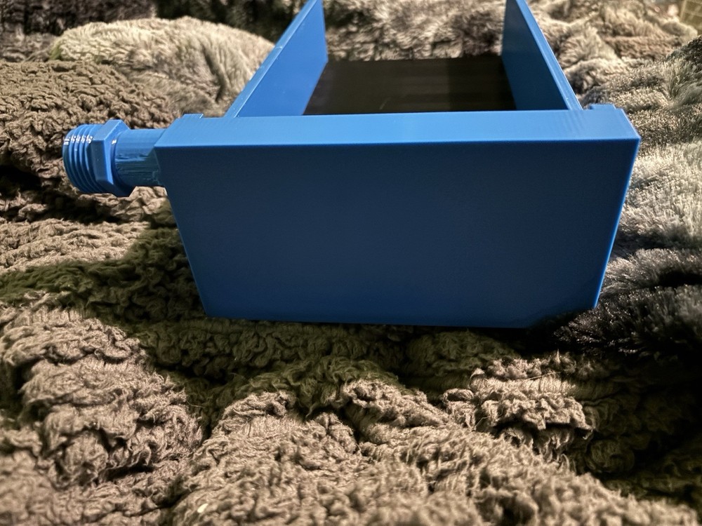 Easy flow gold sluice box for gold prospecting solid gold catching plates (blue)