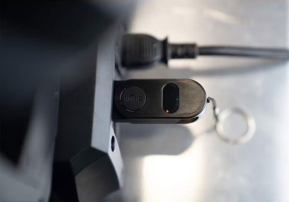 Chauvet DFI USB2 Finger-Sized Wireless D-Fi Transceiver+Backpack