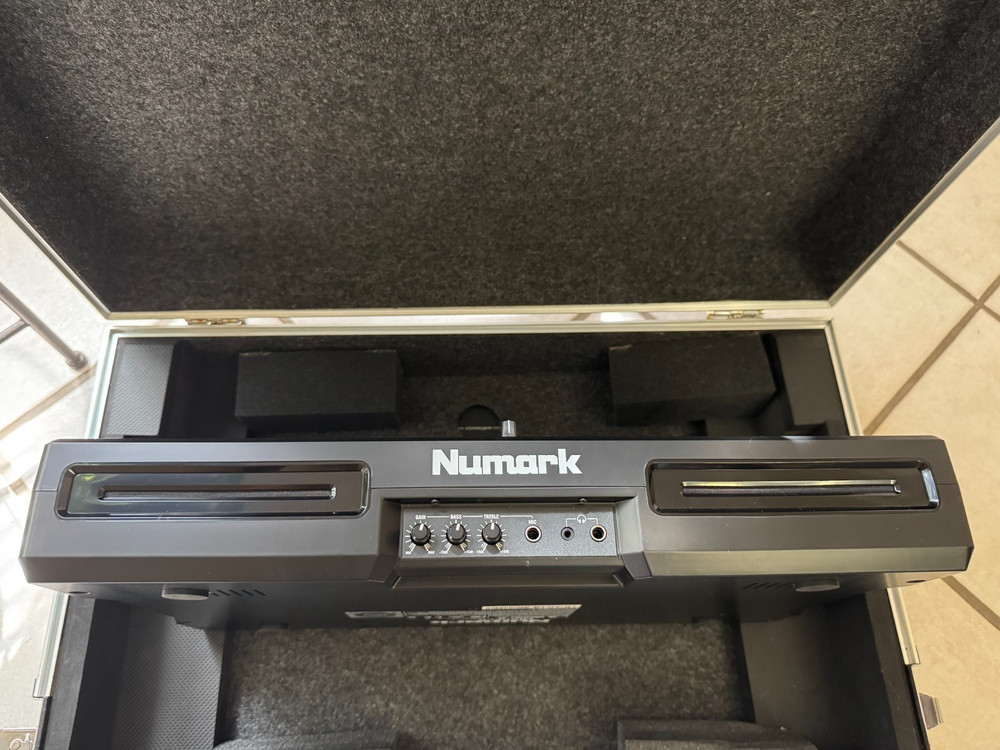 NUMARK MIXDECK EXPRESS Doble DECK USB-A USB-B CD MP3 ++ DJ Controller