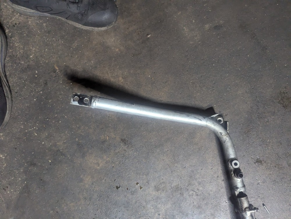 2003 Victory V92 Left Side Bracket Frame Kick Stand Bottom Under 02 01 2002
