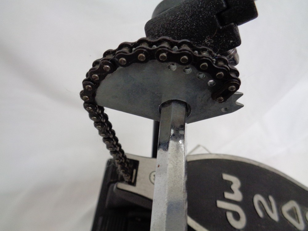 DW 2000 Series Single Bass Drum Pedal