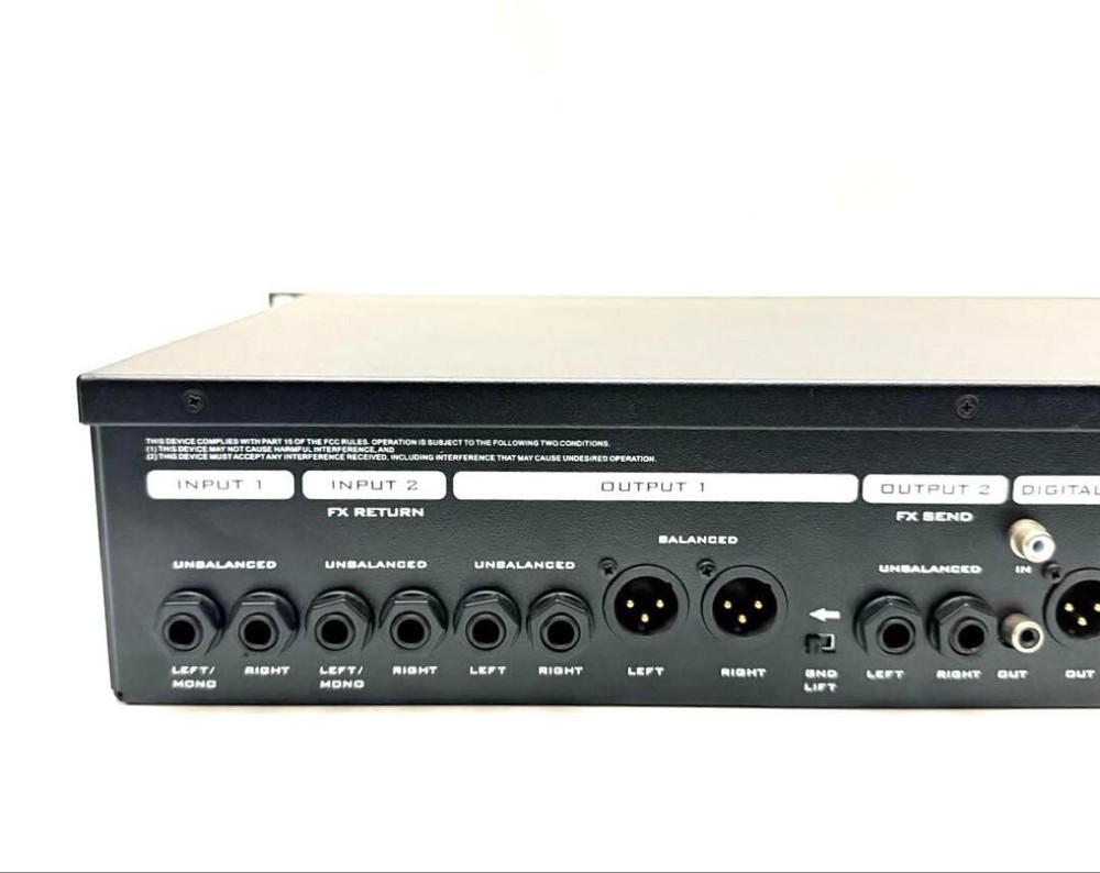 Fractal Audio Systems Axe-FX Ultra Preamp and Effects Processor Used Tested JP