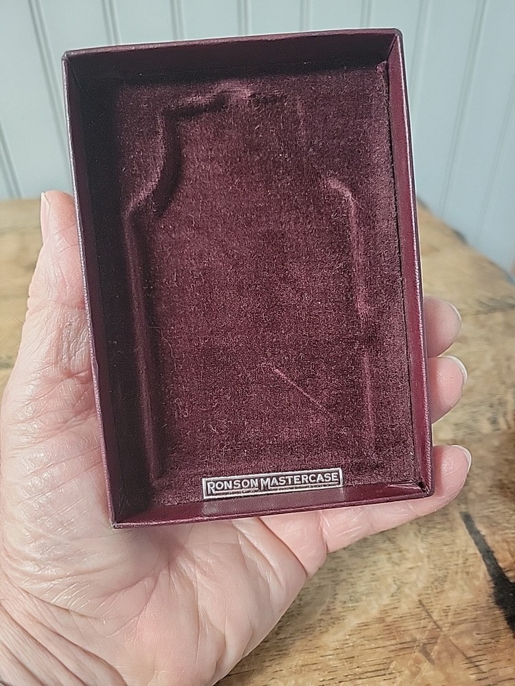 Vintage RONSON Mastercase Cigarette Lighter and Holder w/Original Box Untested.