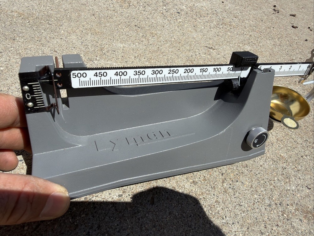 Lyman D7 Reloading Scale, with Original Box and Instructions