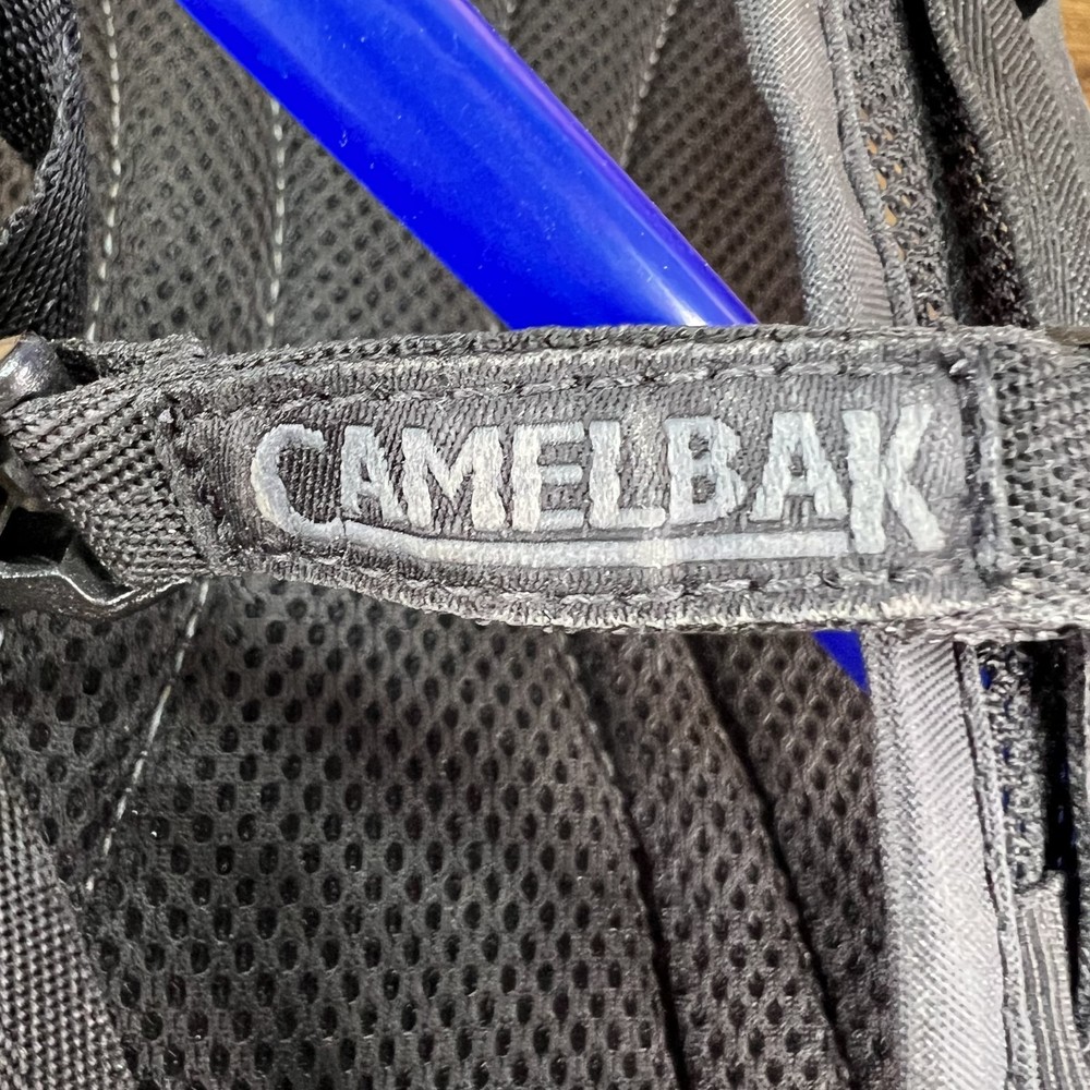 CAMELBAK HYDROBAK Backpack with 1.5L Bladder Reservoir EUC