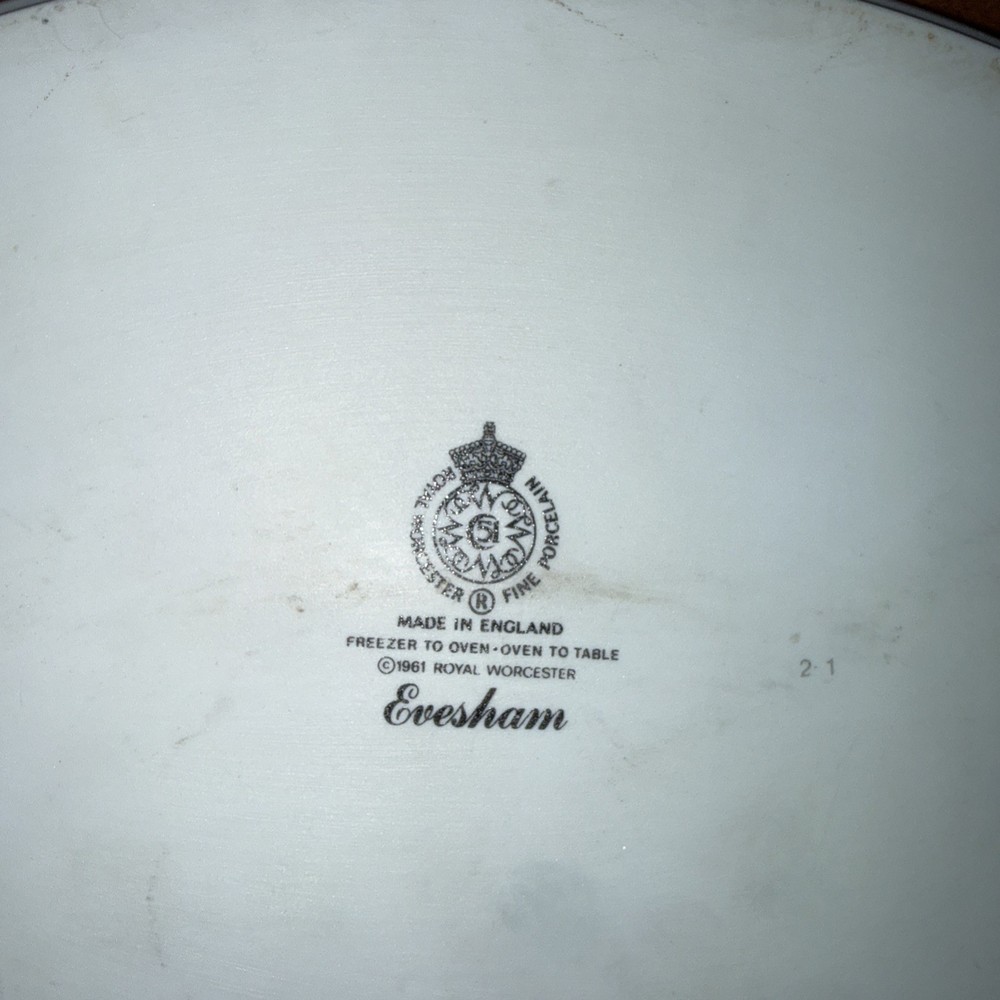 Royal Worcester Evesham 11 1/2" Oval Baker England