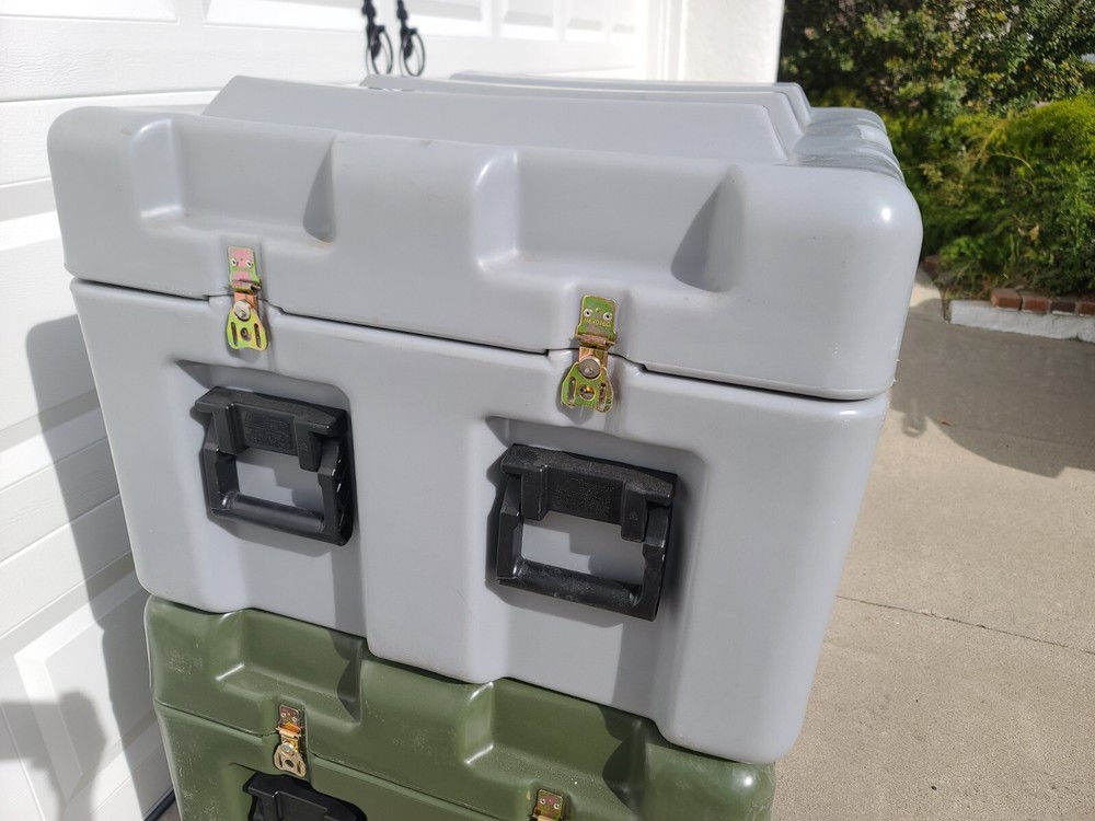 29x27x20 Hardigg Case Gray