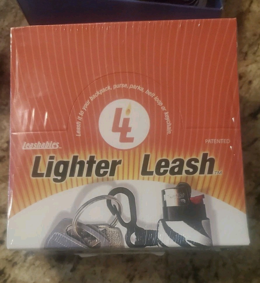 Leashables Lighter Leashes w/ lighter. Sealed NIB Assorted 24 Pack From 2001