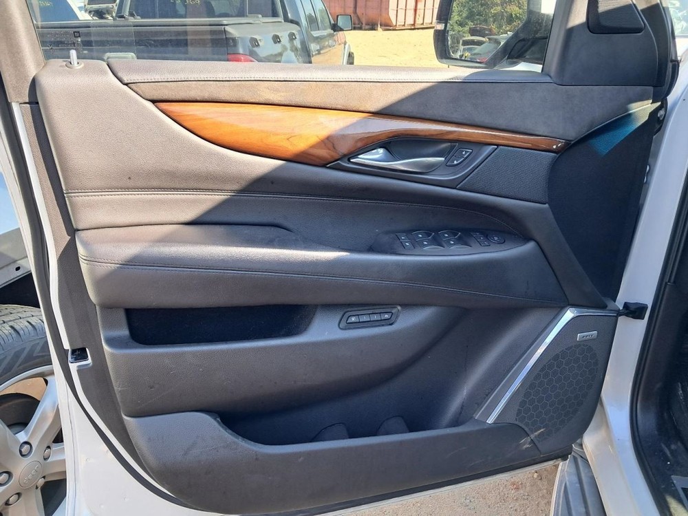 ESCALAESV 2016 Glove Box 4784424