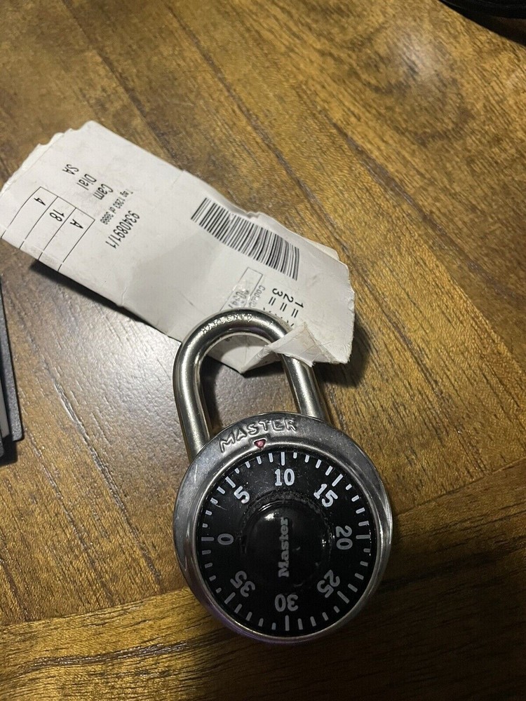 Masterlock Padlock Combination lock Blockguard (lot of 11) Master Lock D23