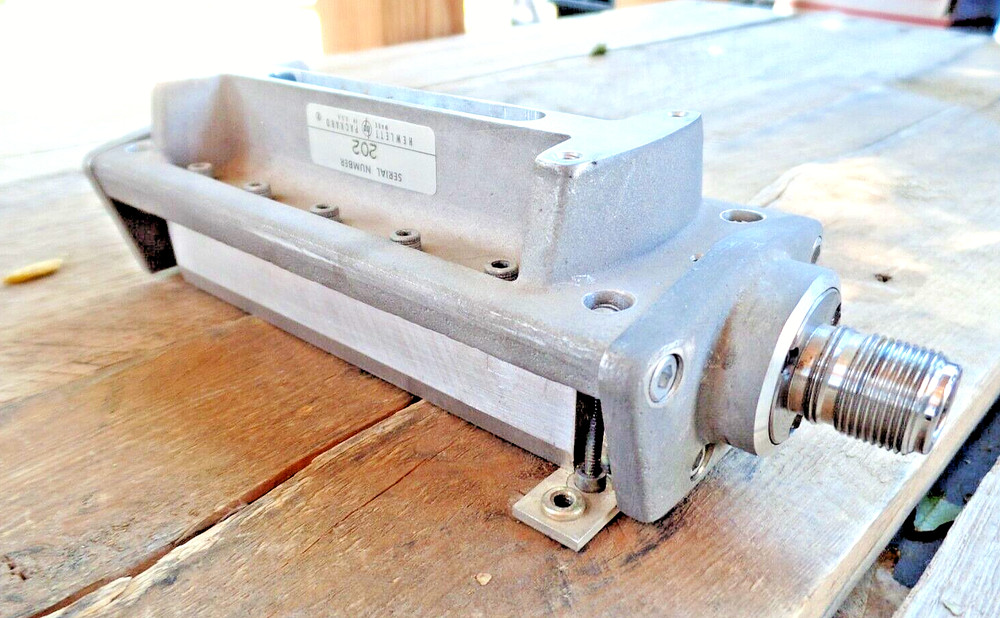 Signal Generator Modulator Hewlett Packard HP 08694-6111 TESTED