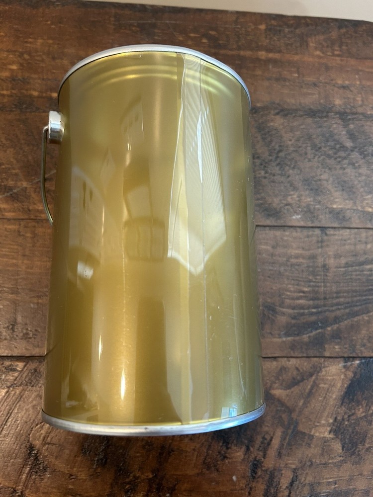 7 Bella Bug Small Paint Cans