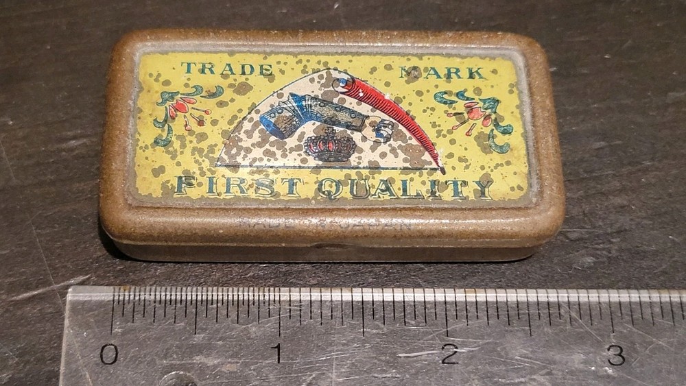 Sewing Or Gramophone phonograph needle Or Other tin? Empty "First Quality" Crown