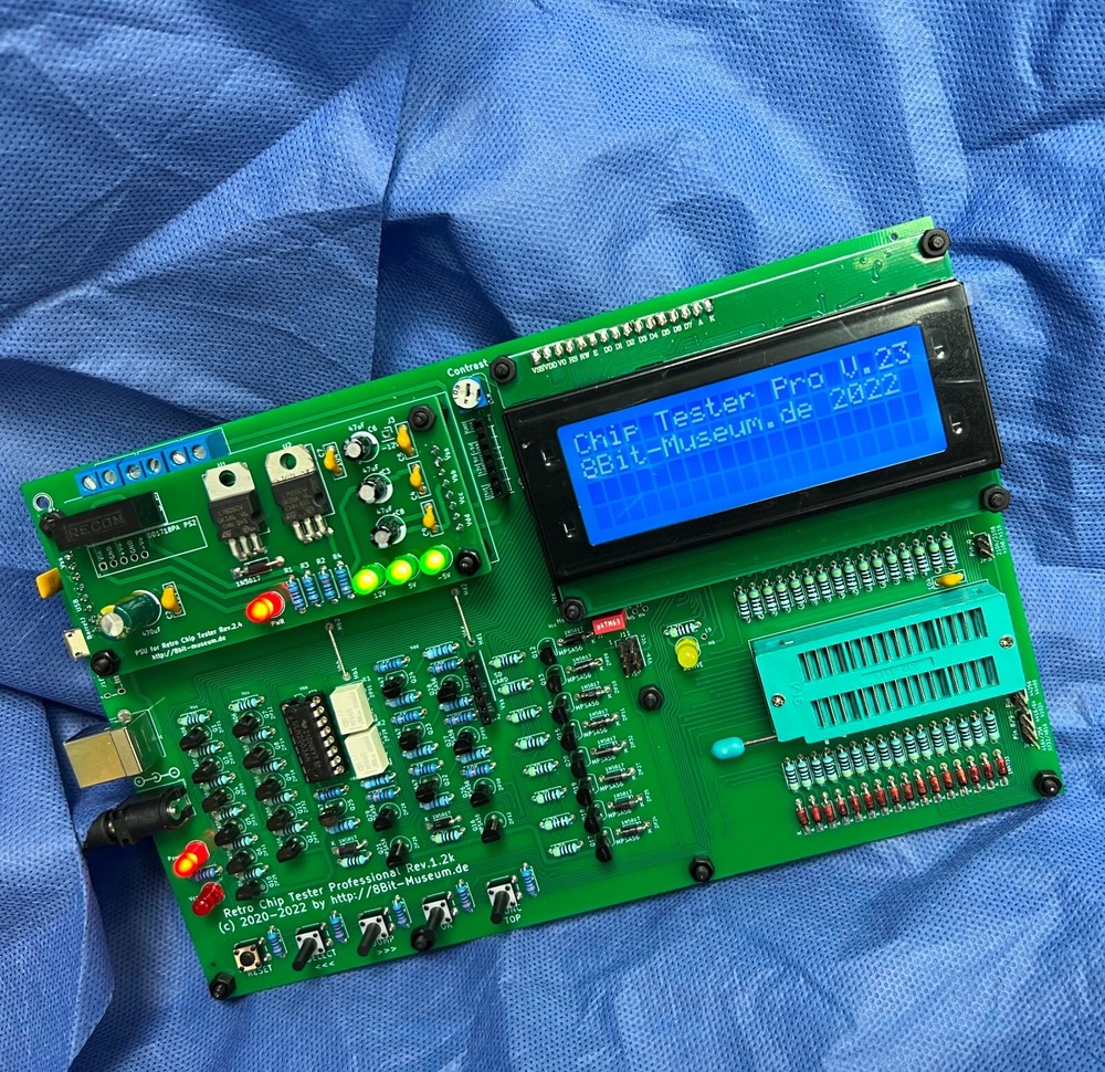 Retro Chip Tester Professional - Complete Assembled Premium Version