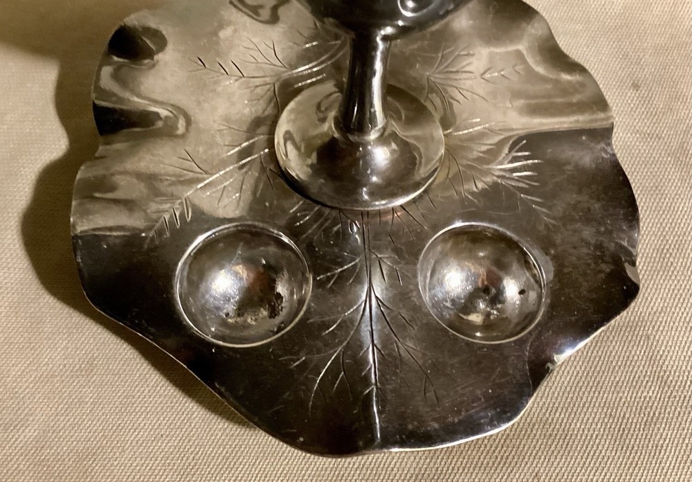 Sheffield EGG CUP Chamberstick Style LEAF Base Briggs & Co Silverplate