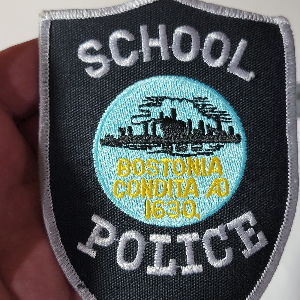 Bin1 b1 Police patch Massachusetts Boston School