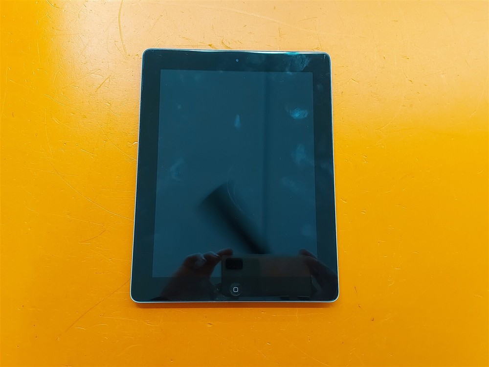 ⭐️⭐️⭐️⭐️⭐️ **AS IS - READ** Apple iPad 3rd Generation 16GB A1416