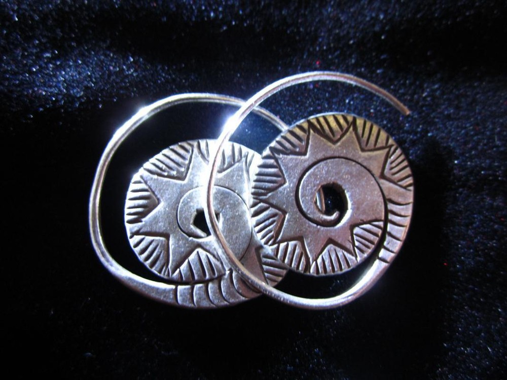 Thai Hill Tribe Earrings Fine Silver Handmade Solid spiral circle shape