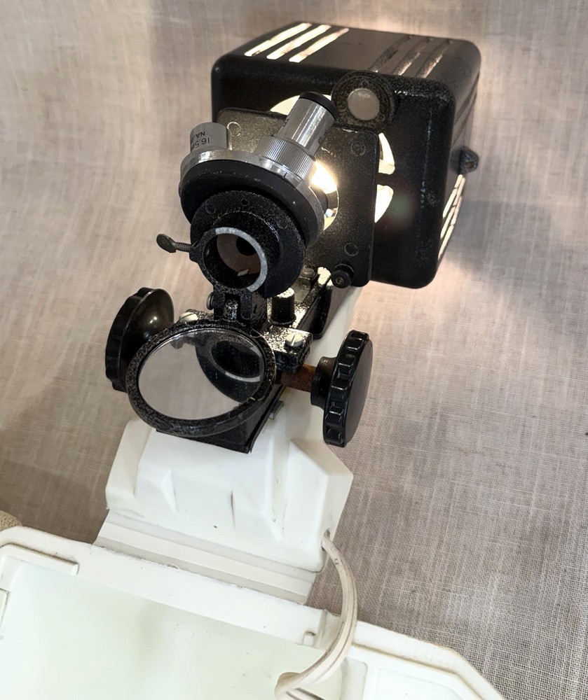 Bioscope Manufacturing Model 500 Microprojector In Case - Lights Up