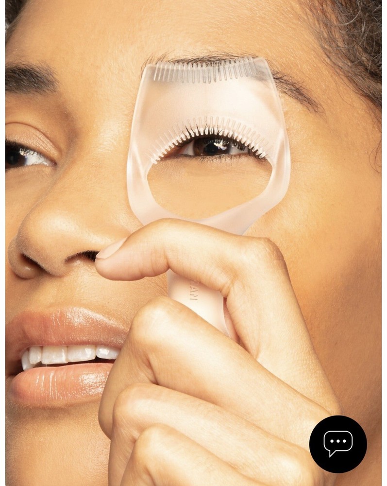 NIB Tweezerman lash guard & comb