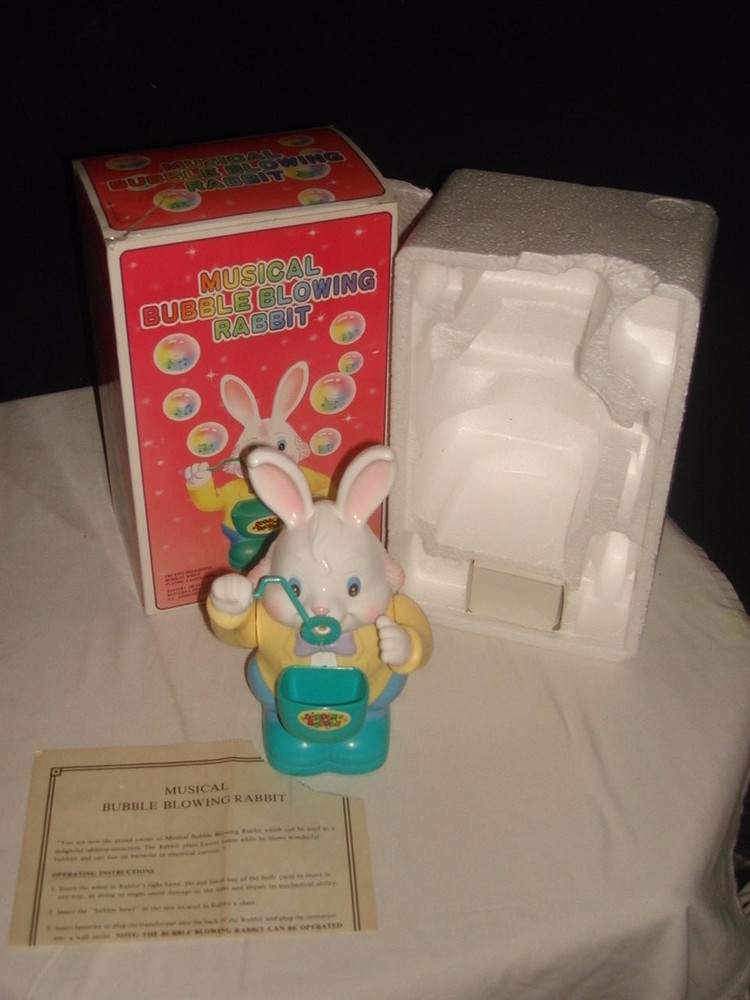 1995 MUSICAL BUBBLE BLOWING RABBIT W/BOX & A.C. ADAPTER MINT
