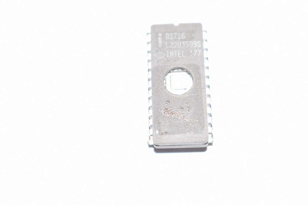 Intel '77 D2716 L2203599S EPROM