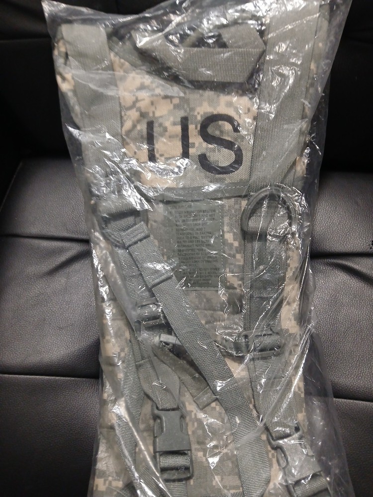 ACU Universal Hydration System Bladder  U.S. New Camo Camouflage
