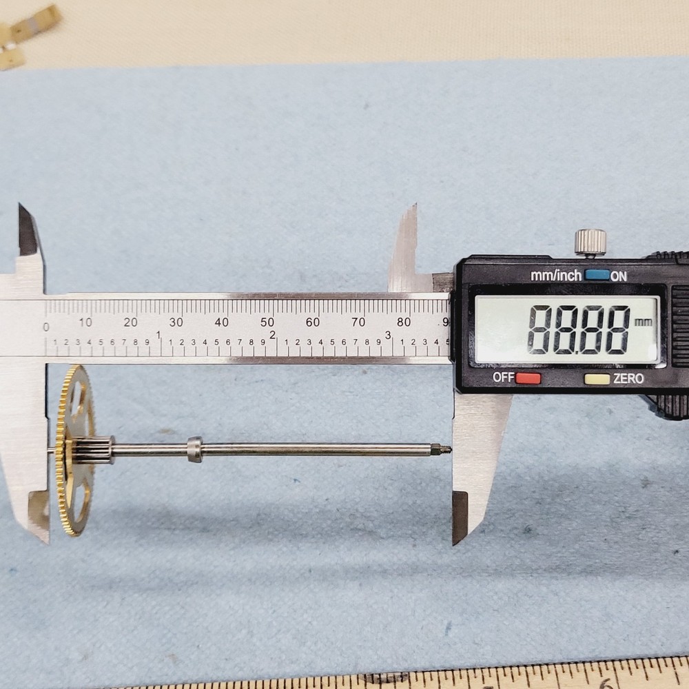 Hermle Center Shaft 451-053