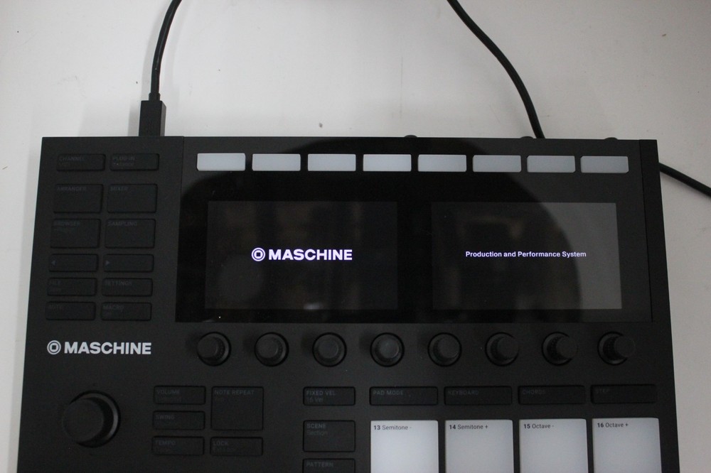 Native Instruments Maschine Mk3 Drum Controller