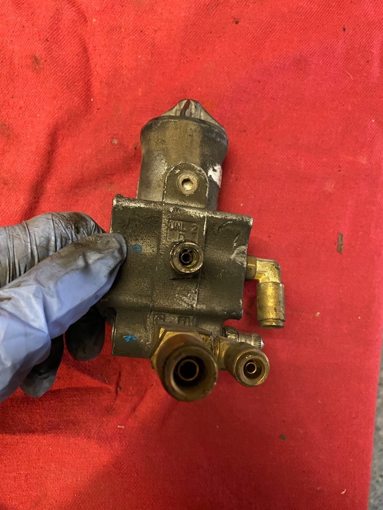 Cummins OEM Bendix Air Compressor Governor K025894