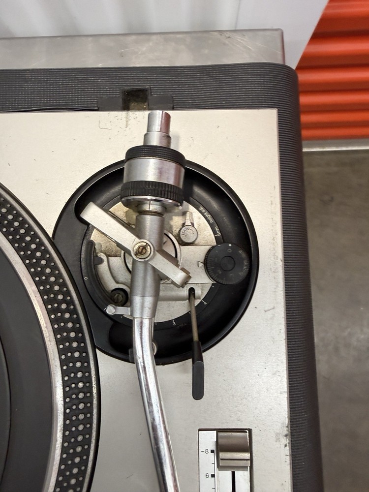 Technics SL-1200MK2 Direct Drive Turntable System, Silver