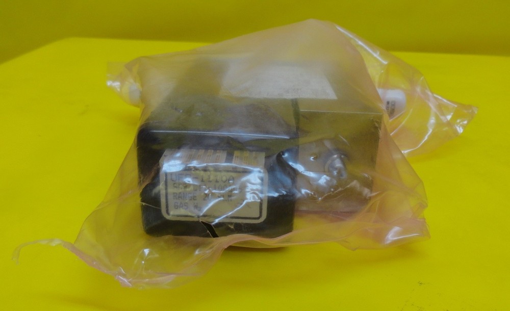 UNIT Instruments UFC-1110A Mass Flow Controller MFC 1100A 20 SLM N2 Refurbished