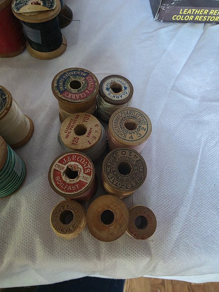 vintage mid century Box With Thread 53 spools of thread