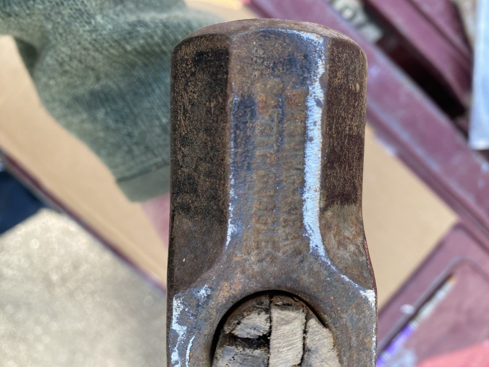 3 Lb Lineman's Hammer With Peg Hole