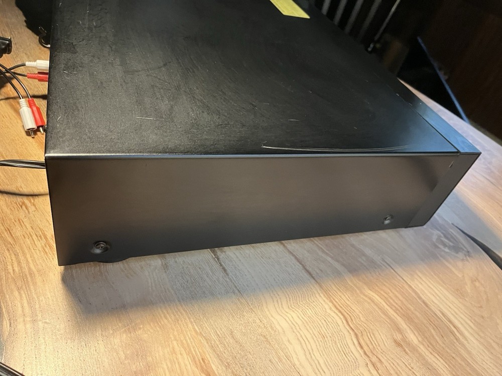 Sony CDP-C325 Compact Disc Player Black (See Description)