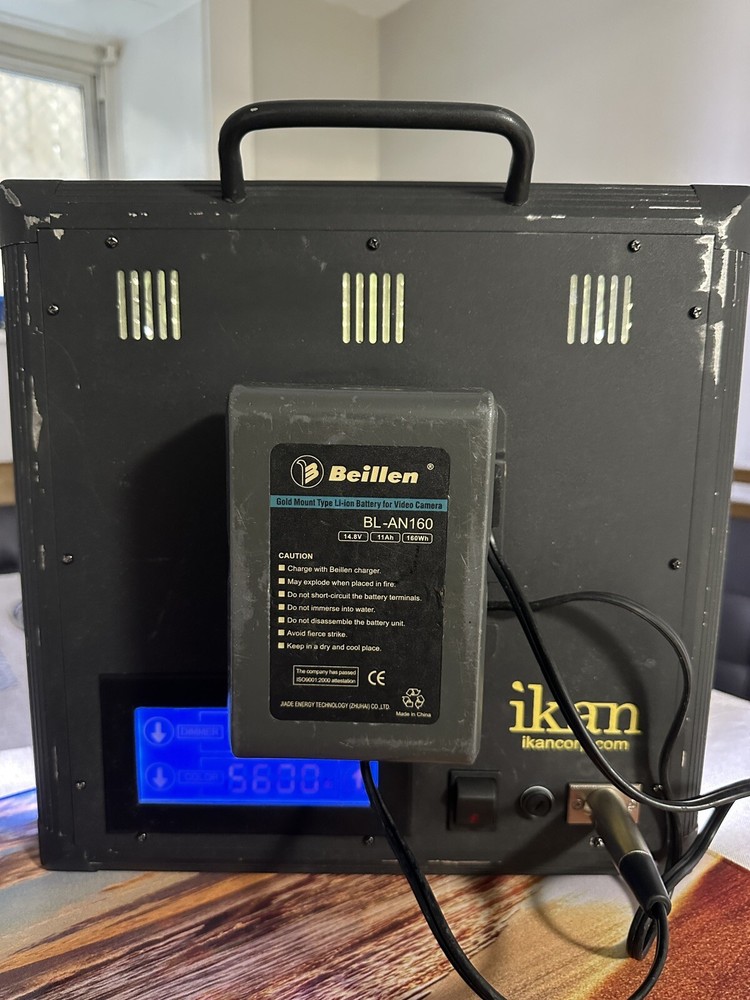 Ikam IB1000 LED Light