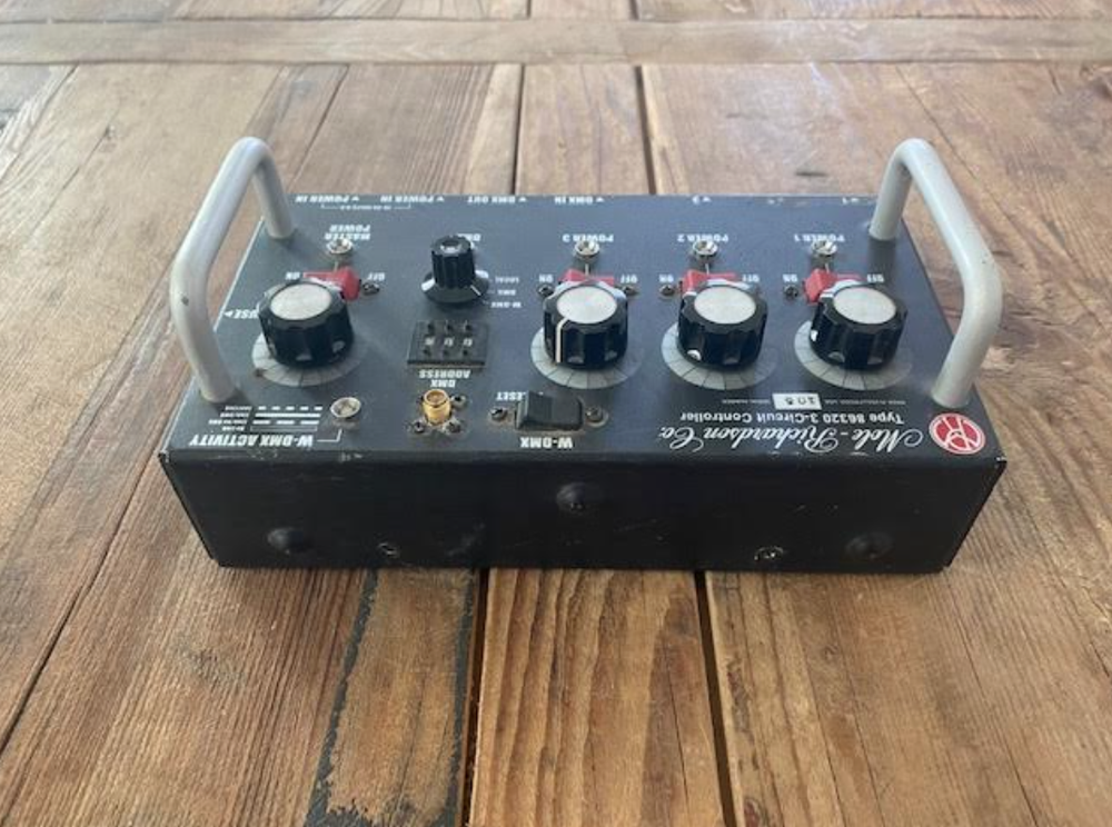 Mole Richardson Type 86320 3-Circuit Controller